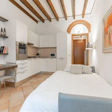 The Best Rent - Bright One Bedroom In Corso Lodi Area Milan